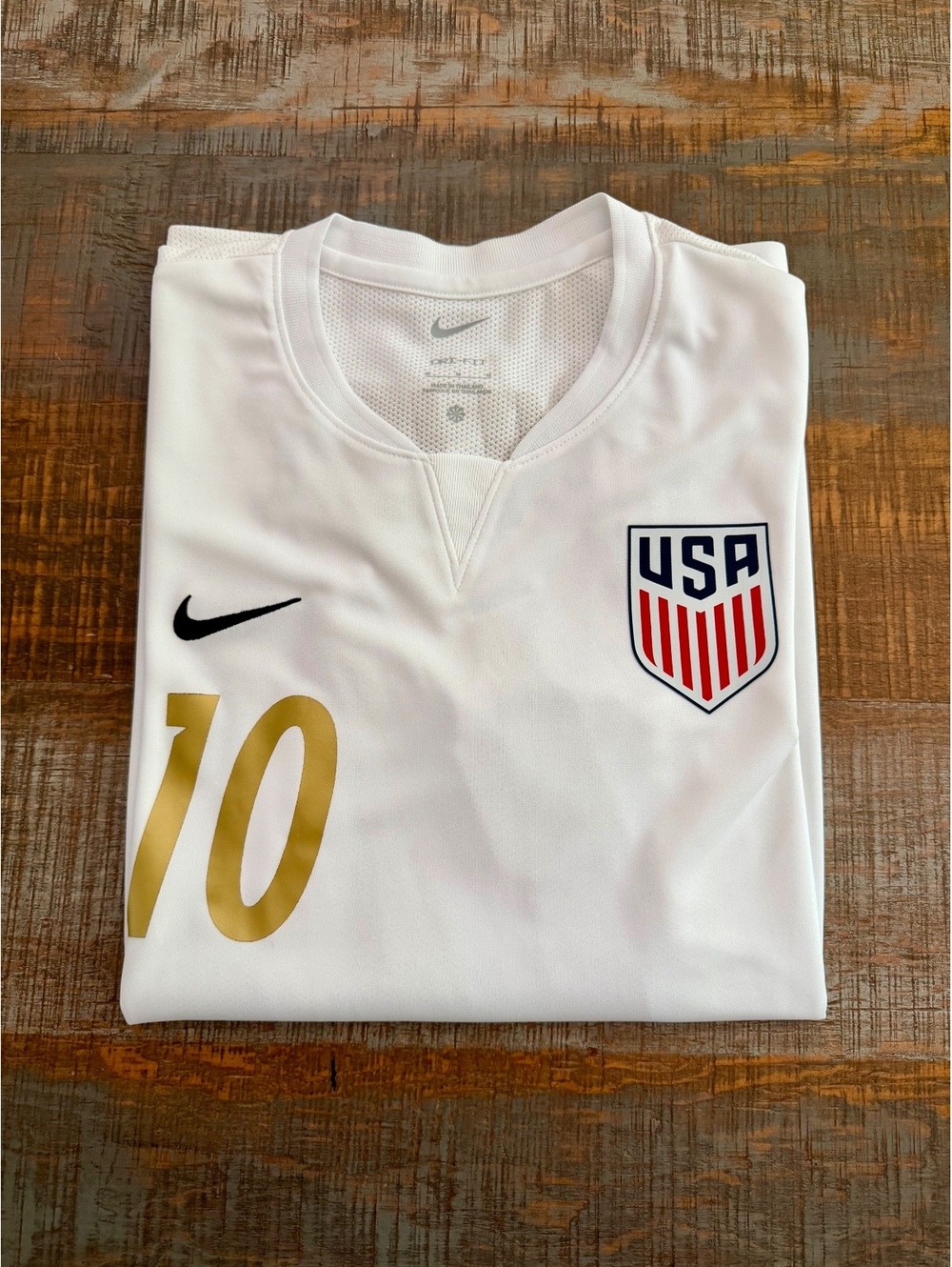 Women’s Nike Pulisic #10 Slim Fit White ad Gold Jersey Large